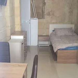 επισκεφθείτε το ξενοδοχείο